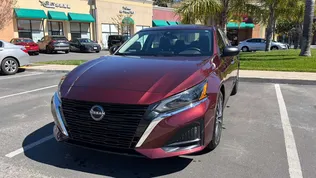 2025 NISSAN Altima SV