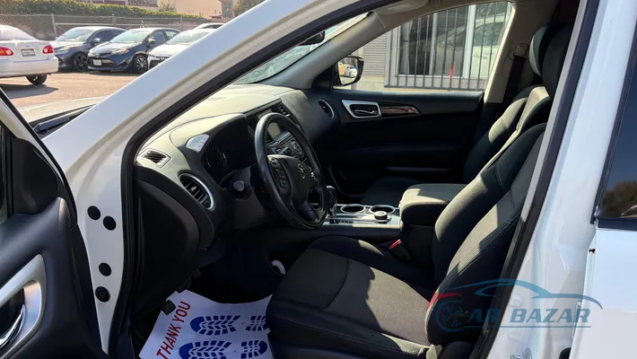 2017 NISSAN Pathfinder