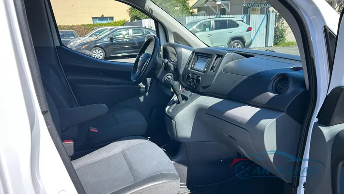2019 NISSAN NV200