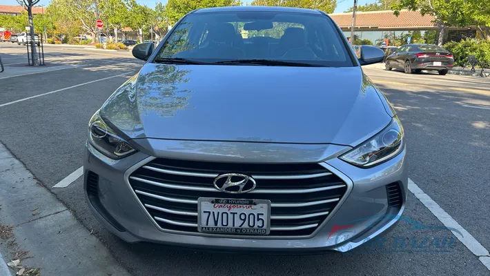 2017 HYUNDAI Elantra SE Base