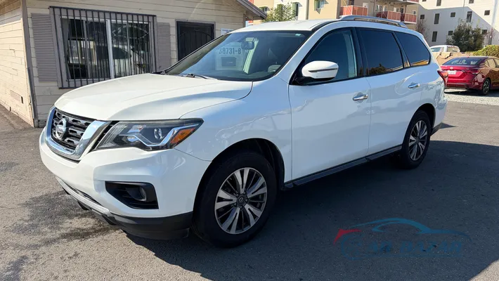 2017 NISSAN Pathfinder