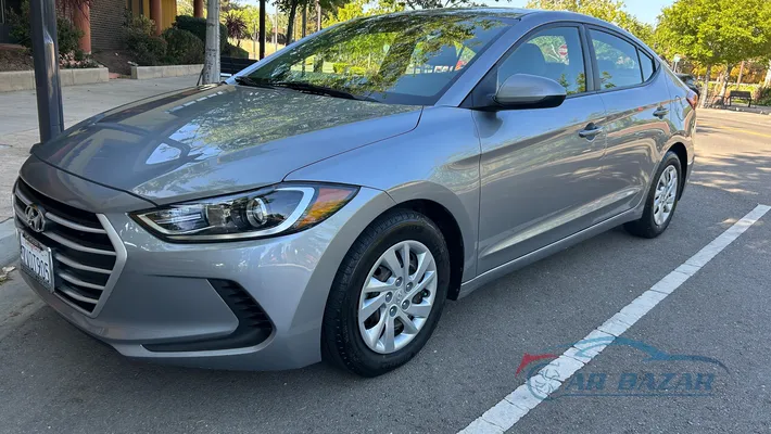 2017 HYUNDAI Elantra SE Base
