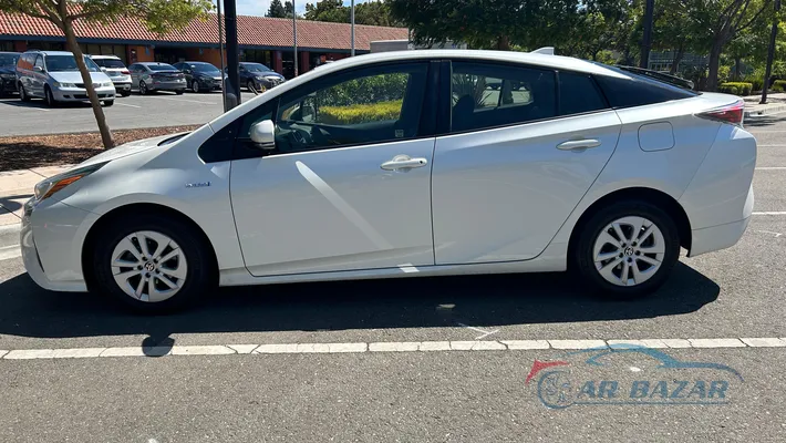 2017 TOYOTA Prius One/Two