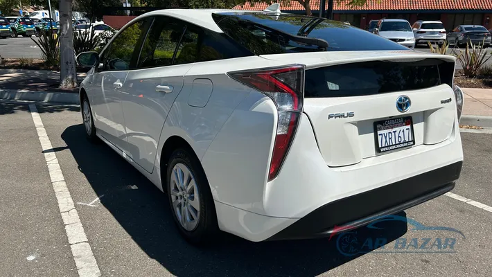 2017 TOYOTA Prius One/Two