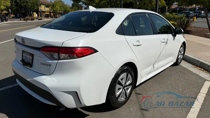 2022 TOYOTA Corolla LE Hybrid
