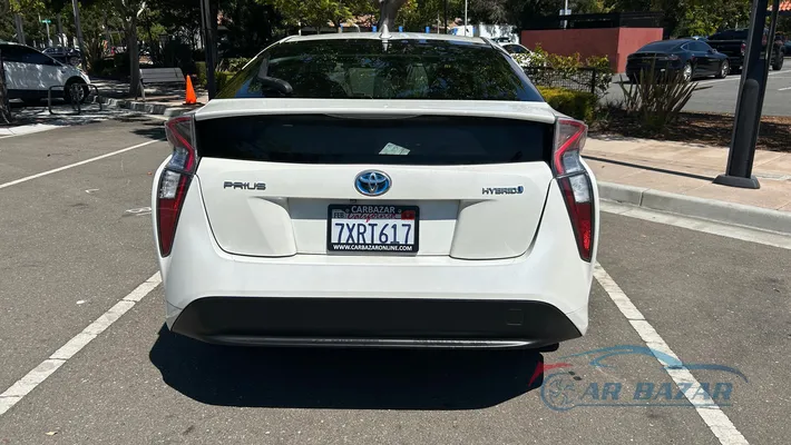 2017 TOYOTA Prius One/Two