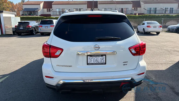 2017 NISSAN Pathfinder