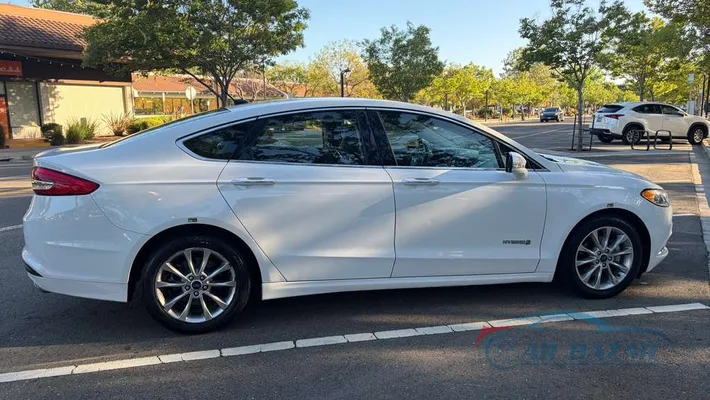 2017 FORD Fusion SE Hybrid