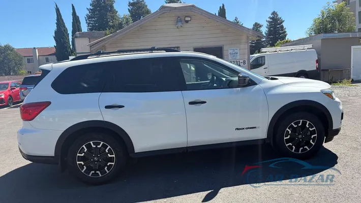 2019 NISSAN Pathfinder