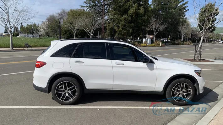 2017 MERCEDES-BENZ GLC-Class Base-4M