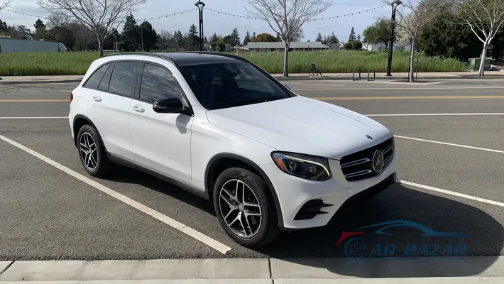 2017 MERCEDES-BENZ GLC-Class Base-4M
