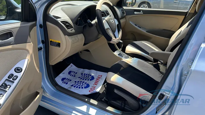 2014 HYUNDAI Accent