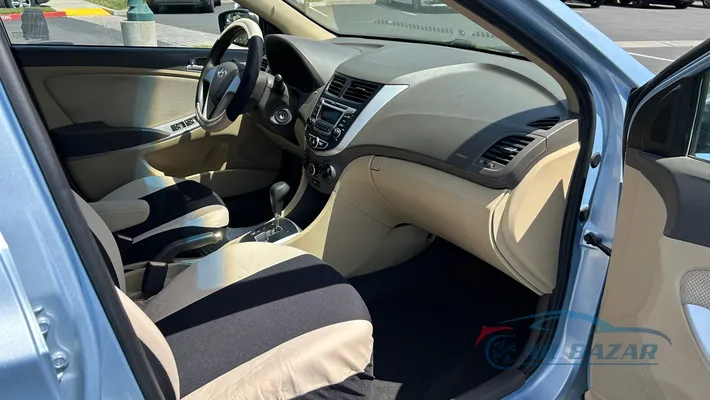 2014 HYUNDAI Accent