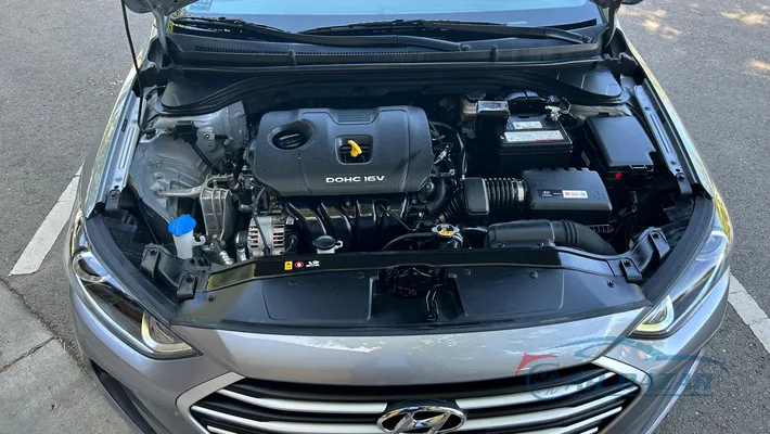 2017 HYUNDAI Elantra SE Base