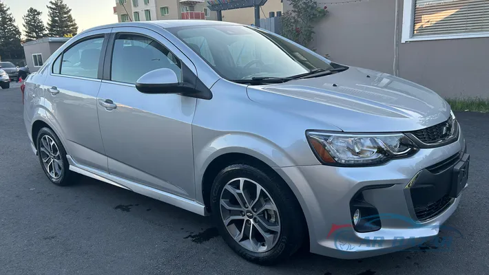 2017 CHEVROLET Sonic LT
