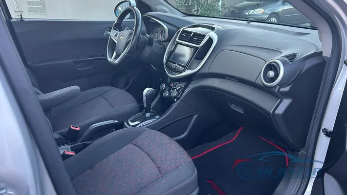 2017 CHEVROLET Sonic LT