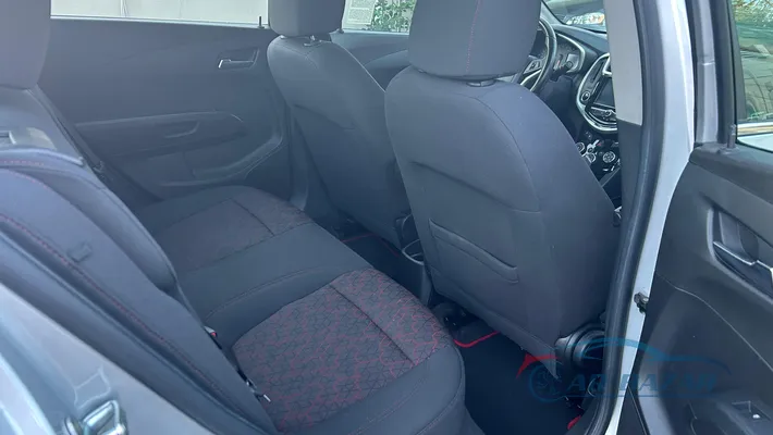 2017 CHEVROLET Sonic LT