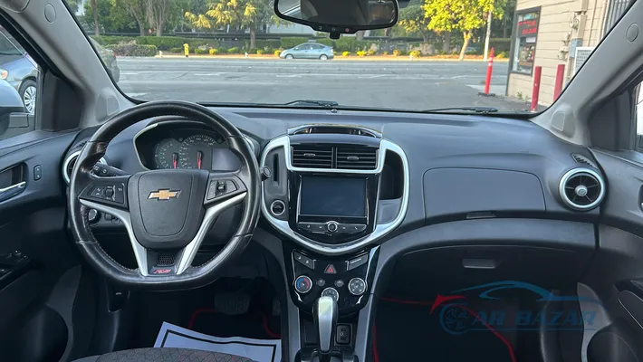 2017 CHEVROLET Sonic LT