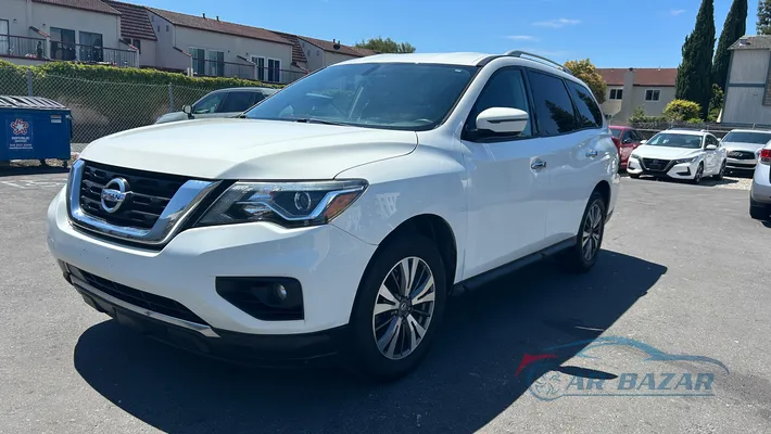 2017 NISSAN Pathfinder