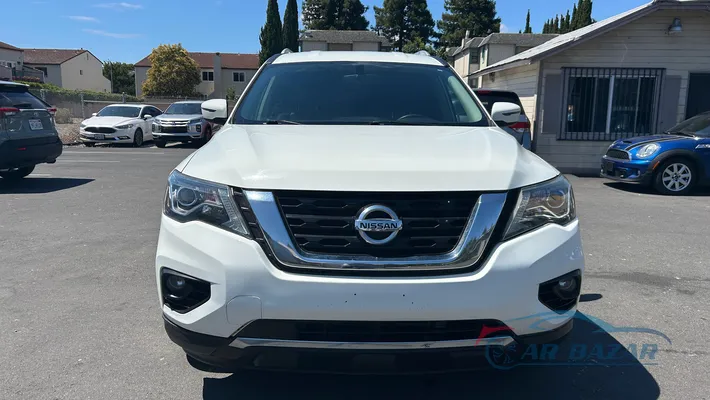 2017 NISSAN Pathfinder