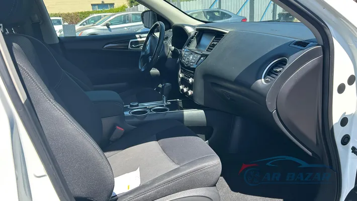 2017 NISSAN Pathfinder
