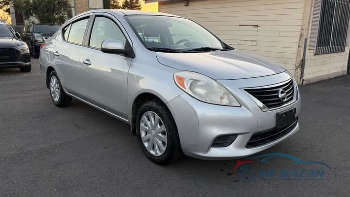 2012 NISSAN Versa