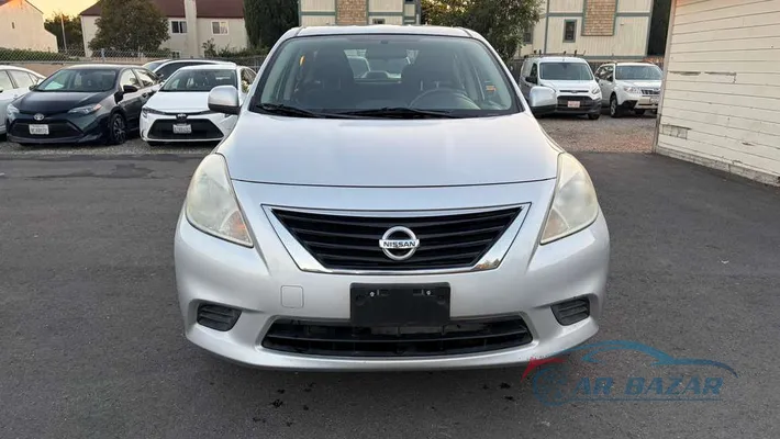 2012 NISSAN Versa