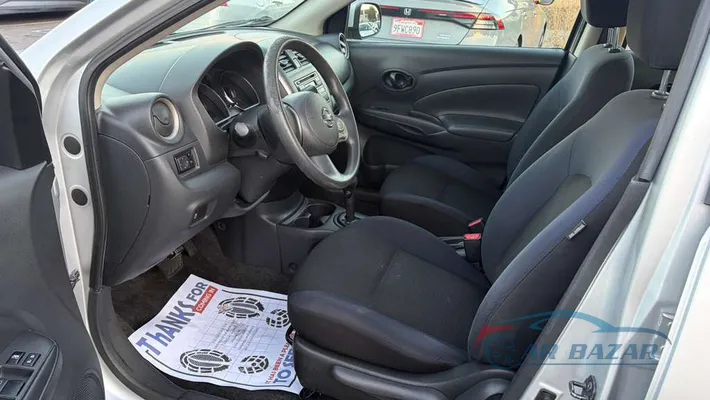 2012 NISSAN Versa