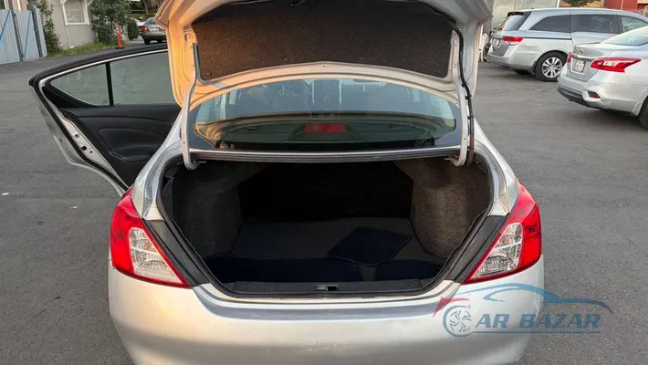 2012 NISSAN Versa