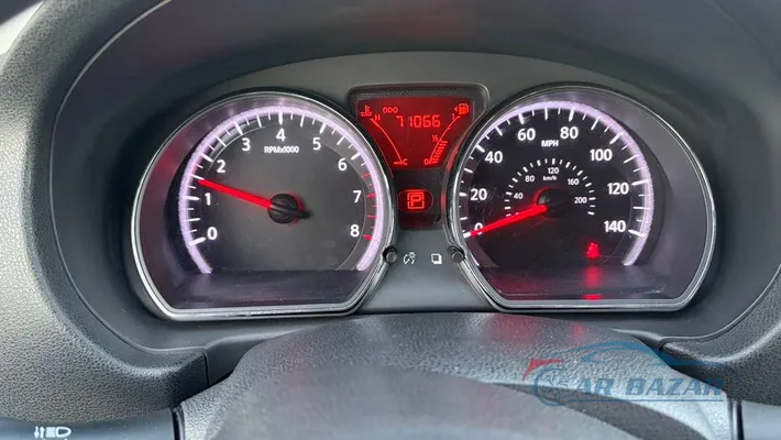 2012 NISSAN Versa