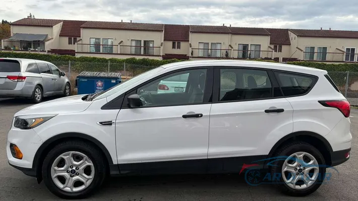 2019 FORD Escape S