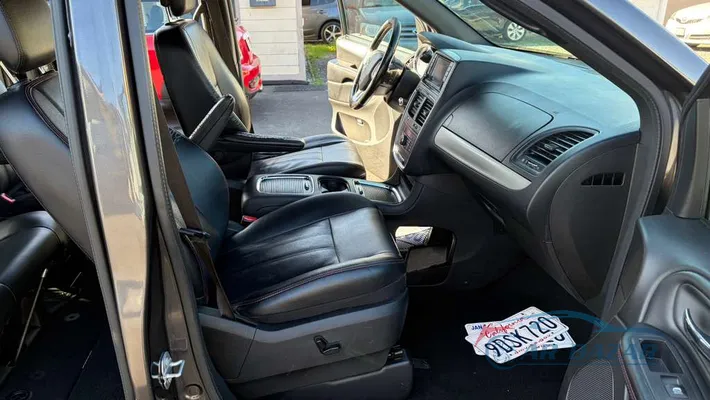 2019 DODGE Grand Caravan GT