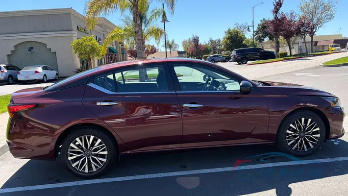 2025 NISSAN Altima SV