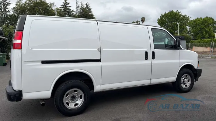 2020 CHEVROLET Express