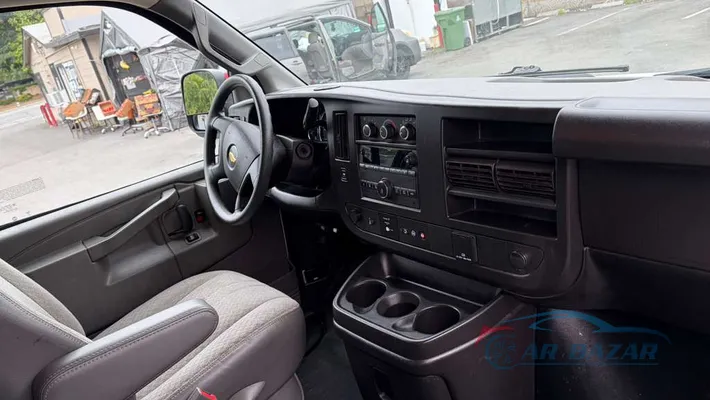 2020 CHEVROLET Express