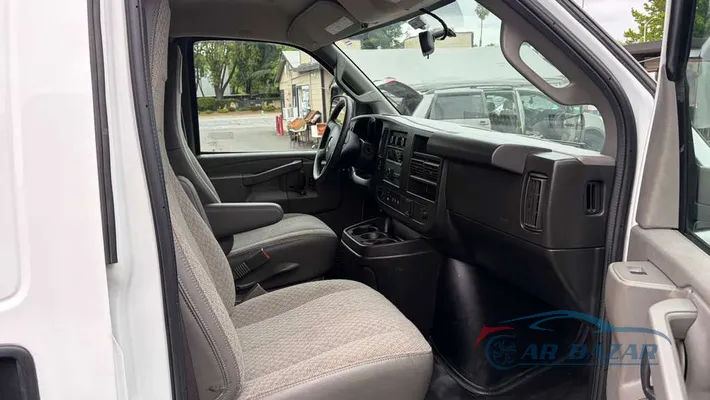 2020 CHEVROLET Express