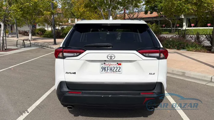 2021 TOYOTA RAV4 XLE