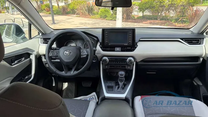 2021 TOYOTA RAV4 XLE
