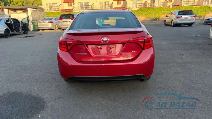 2017 TOYOTA Corolla SE