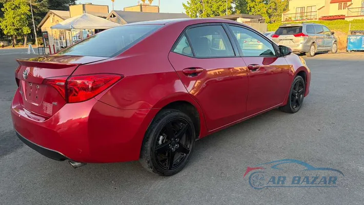 2017 TOYOTA Corolla SE