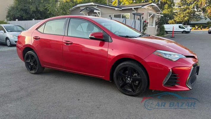 2017 TOYOTA Corolla SE