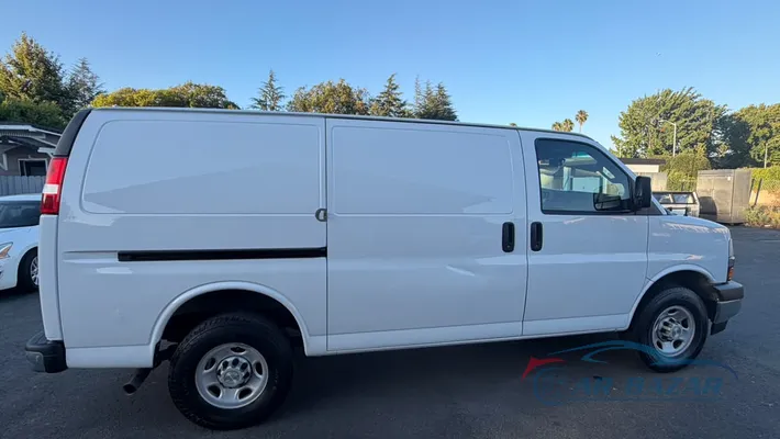 2023 CHEVROLET Express 2500  V6