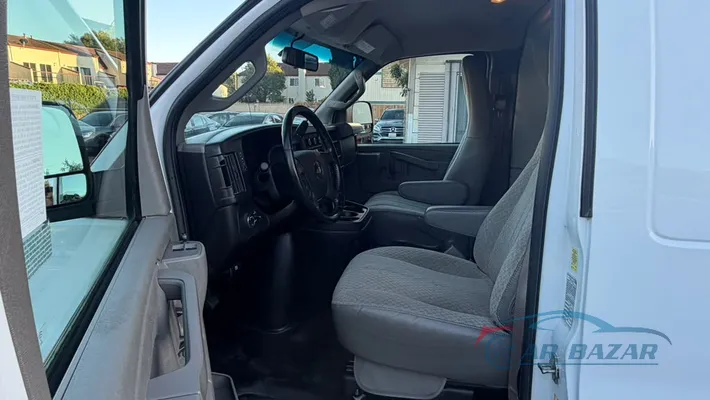 2023 CHEVROLET Express 2500  V6