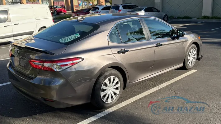 2019 TOYOTA Camry LE Hybrid