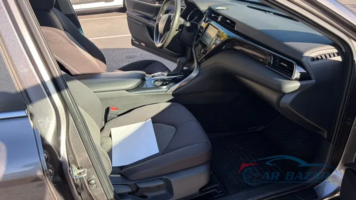 2019 TOYOTA Camry LE Hybrid