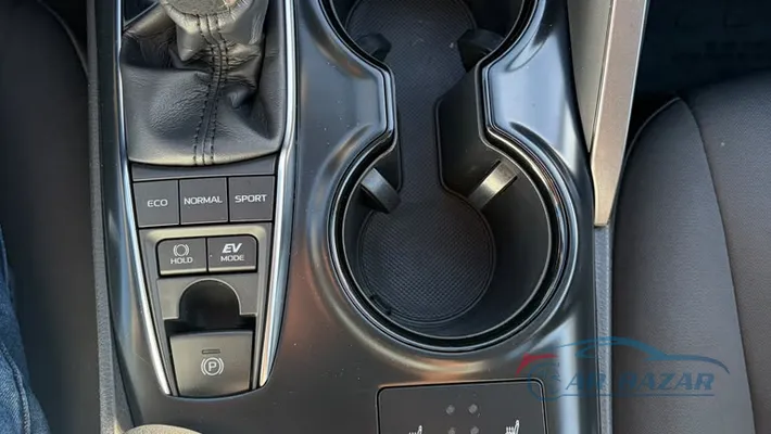 2019 TOYOTA Camry LE Hybrid