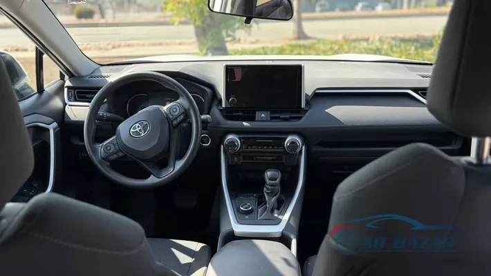 2025 TOYOTA RAV4 XLE