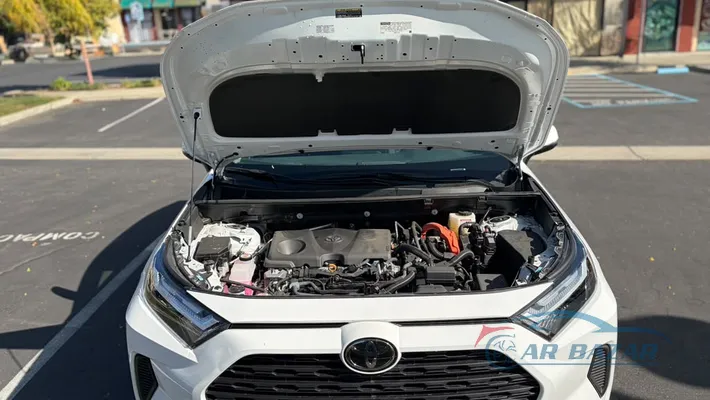 2025 TOYOTA RAV4 XLE